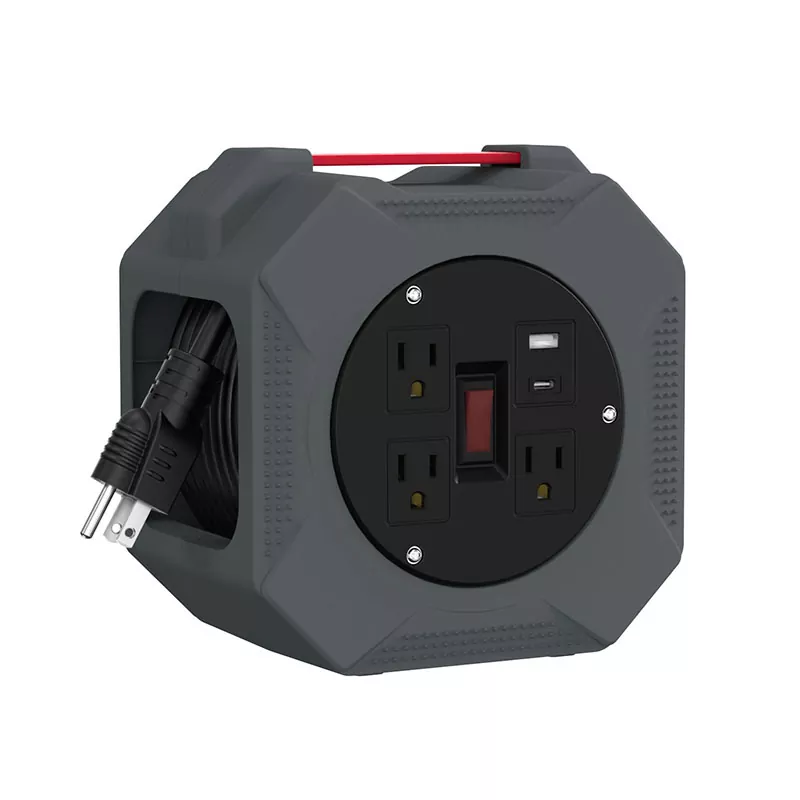 Is de introductie van de 3-uitgangen USB 2.4A plastic kabelhaspel met een kabel van 9 meter een recente ontwikkeling?